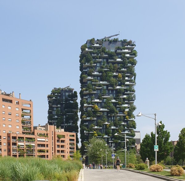 Věžový bytový dům Bosco Verticale (Vertikální les), 2011-2014, Boeri Studio
