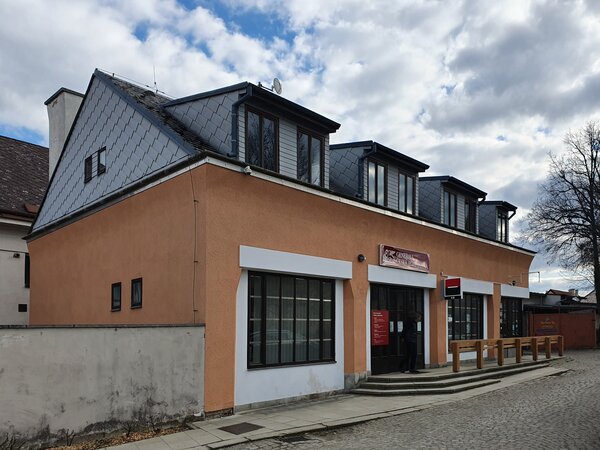Generali Česká pojišťovna – Petr Hrůša / Architekti Hrůša & Pelčák, 1993